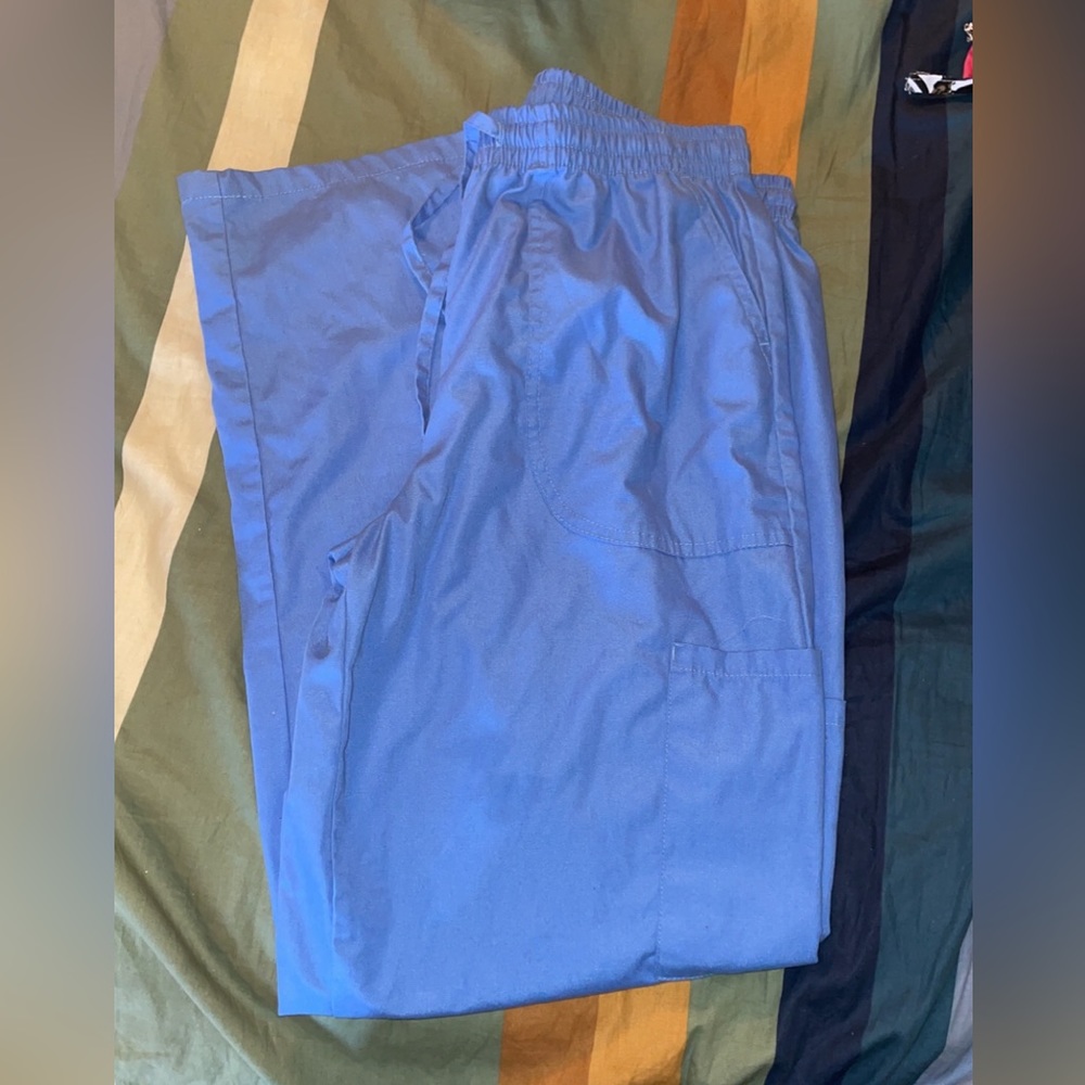 Scrub bottom bundle - Picture 4 of 7